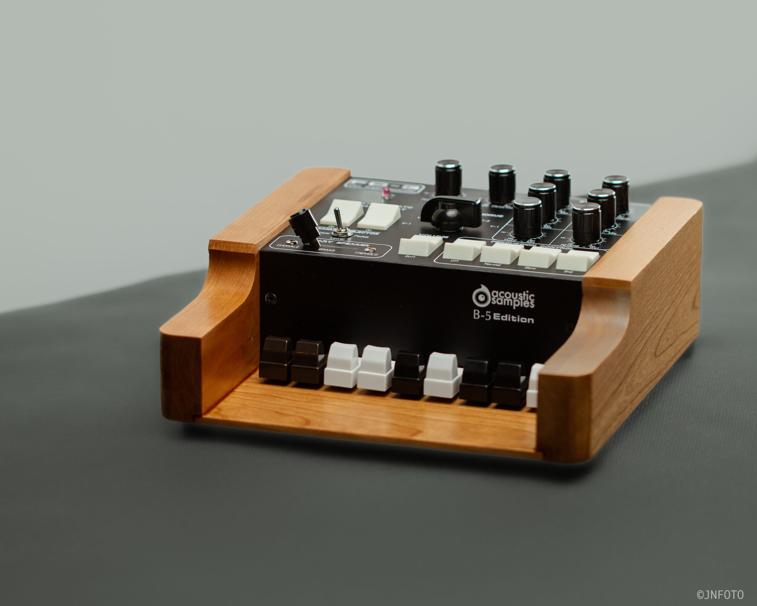 FC-3 VST Organ Controller B-5 Edition – Fosse Controllers